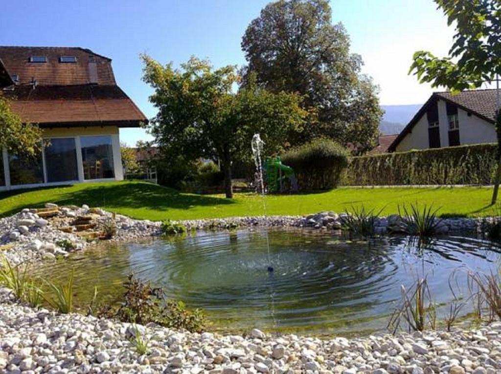 Hôtel-Gîte rural à 3 km de Delémont Courcelon Exterior foto